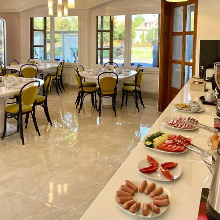 Cinkota Hotell 3*